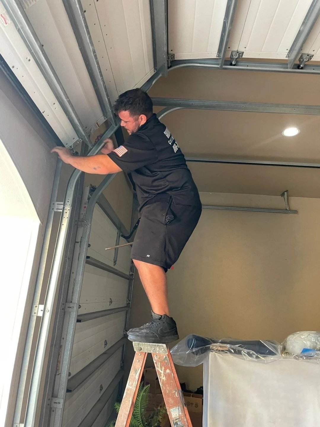 Garage door repair work, gallery photo 3